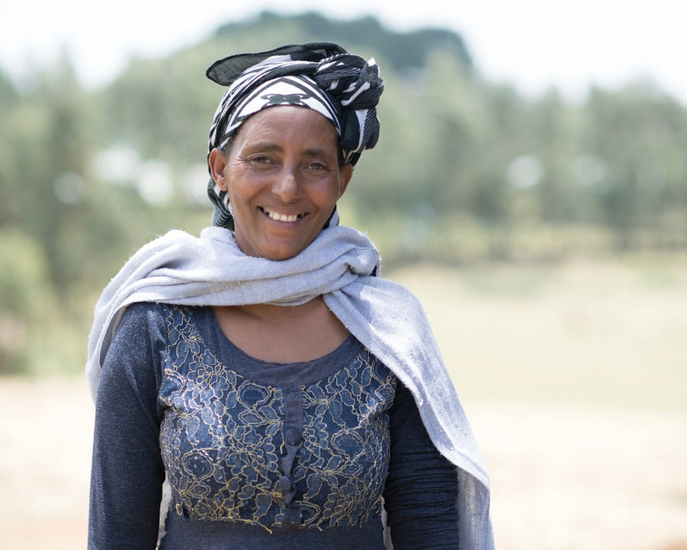 Azmera Belay - Frau aus Äthiopien - nuruwomen / nuruCoffee fairer, nachhaltiger Bio-Kaffee aus Äthiopien mit social impact 