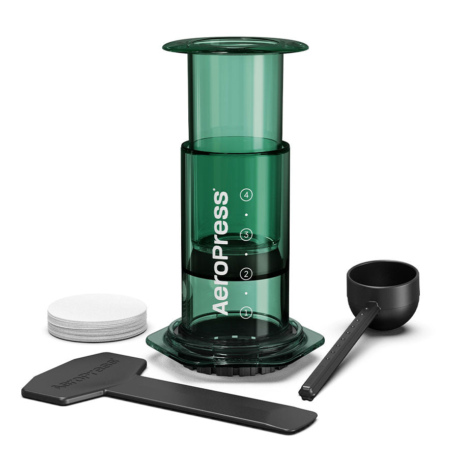 AeroPress Clear in Grün: Kaffeebreiter mit Papierfiltern und Portionierlöffel - nuruCoffee