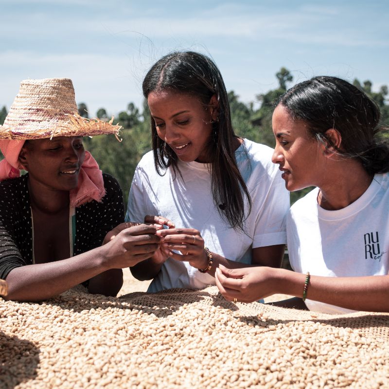 Gründerinnen Sali und Sara Nuru I nuruCoffee fairer, nachhaltiger Bio-Kaffee aus Äthiopien mit social impact 