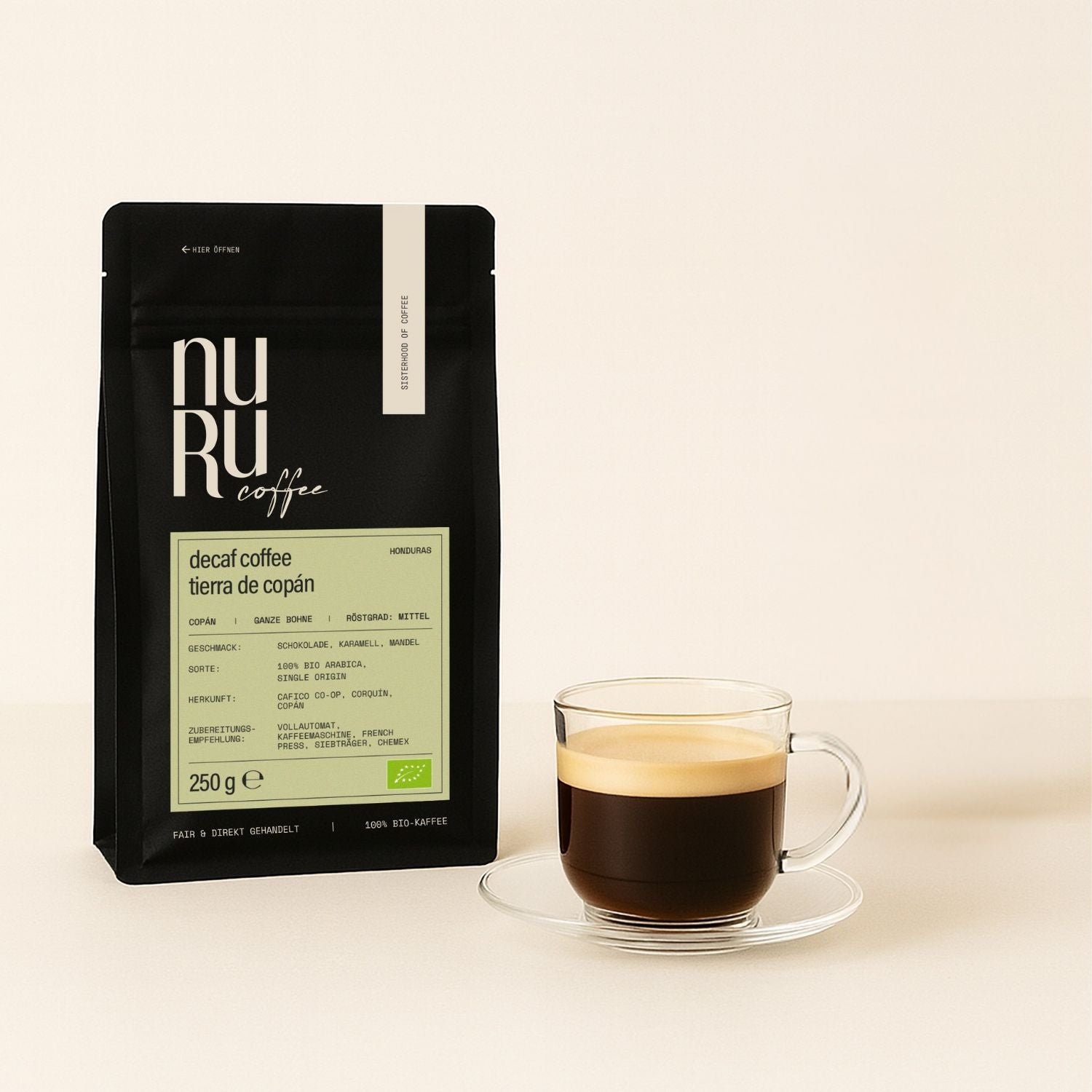 DECAF Tierra de Copan Verpackung mit Tasse schwarzem Kaffee